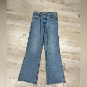 Like new Levi’s cropped wide leg jeans